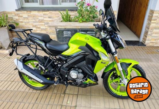 Motos - Benelli 180s 2022 Nafta 5700Km - En Venta