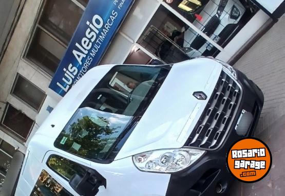 Utilitarios - Renault Master minibus 2014 Diesel 600000Km - En Venta