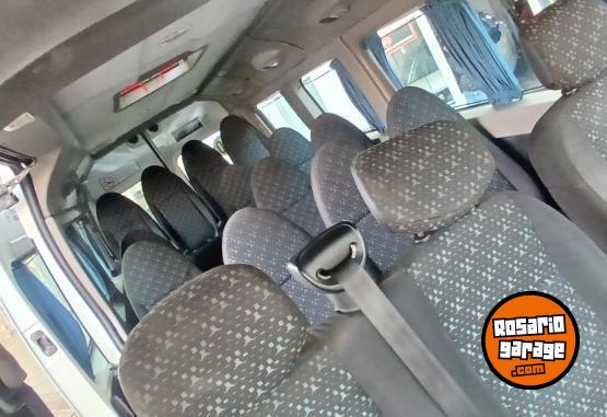 Utilitarios - Renault Master minibus 2014 Diesel 600000Km - En Venta