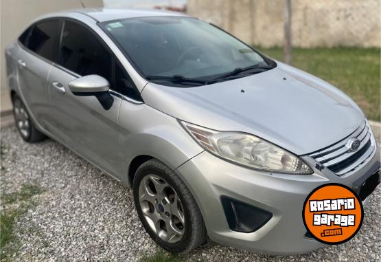 Autos - Ford Fiesta Kinetic Design 2012 Nafta 226000Km - En Venta