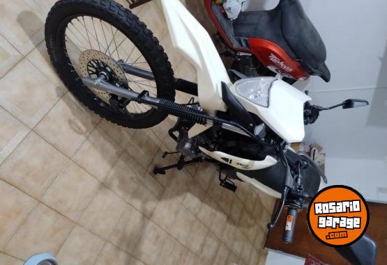Motos - Motomel SKUA 150 2024 Nafta 5300Km - En Venta