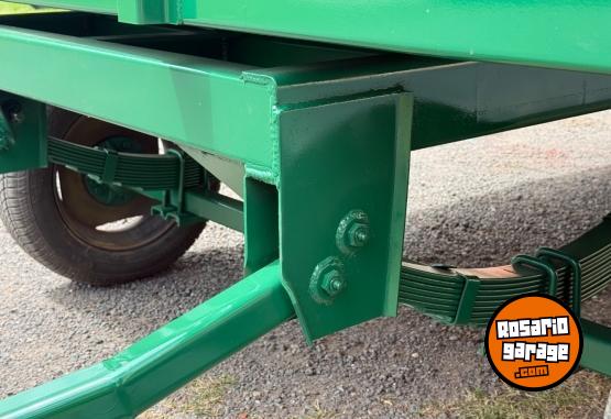 Camiones y Grúas - Carro playo - En Venta