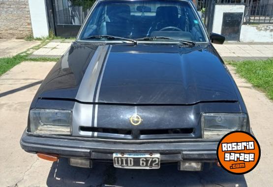 Cl�sicos - Coupe Opel Manta Berlinetta 1980 - En Venta
