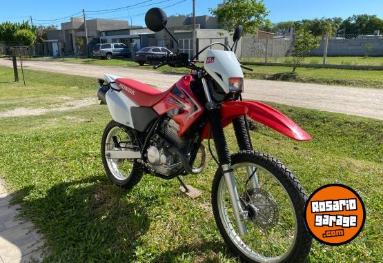 Motos - Honda Tornado XR 250 2014 Nafta 15000Km - En Venta