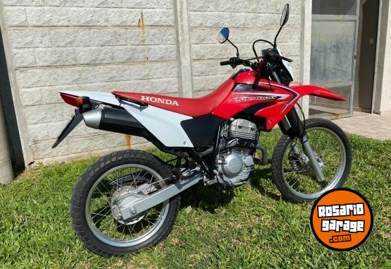 Motos - Honda Tornado XR 250 2014 Nafta 15000Km - En Venta