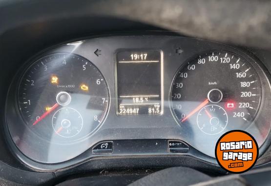 Autos - Volkswagen SURAN TRENDLINE 2011 Nafta 223000Km - En Venta