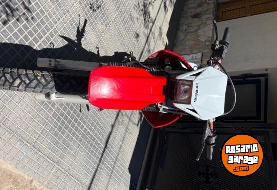 Motos - Honda Tornado 2017 Nafta 20000Km - En Venta