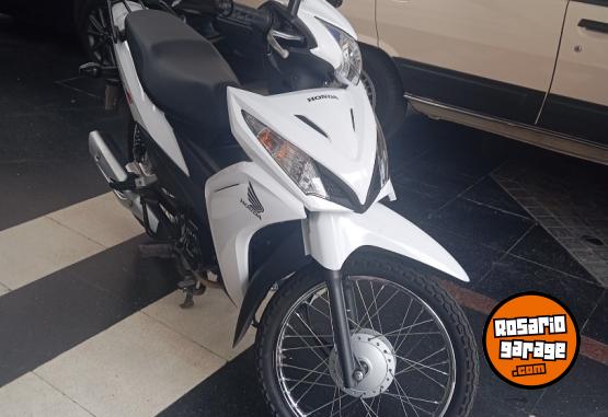 Motos - Honda WAVE 2024 Nafta 7900Km - En Venta