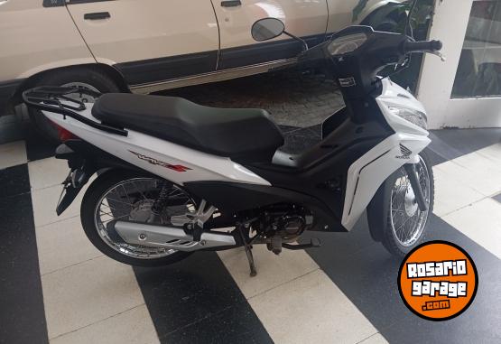 Motos - Honda WAVE 2024 Nafta 7900Km - En Venta