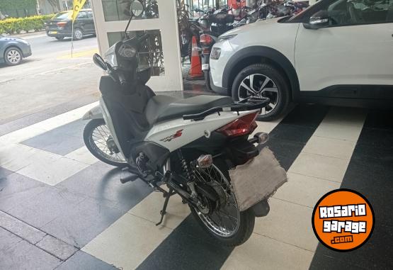 Motos - Honda WAVE 2024 Nafta 7900Km - En Venta