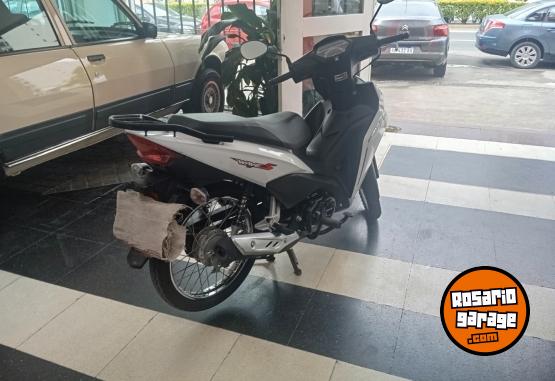Motos - Honda WAVE 2024 Nafta 7900Km - En Venta