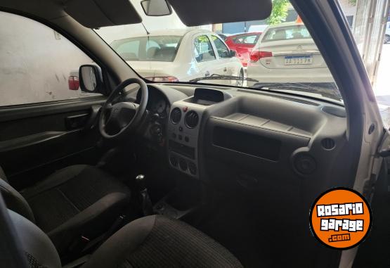 Utilitarios - Peugeot Partner 2013 GNC 148000Km - En Venta