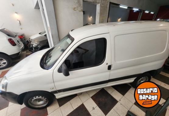 Utilitarios - Peugeot Partner 2013 GNC 148000Km - En Venta