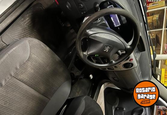 Utilitarios - Peugeot Partner mixta 1,6 nafta 2020 Nafta 91000Km - En Venta