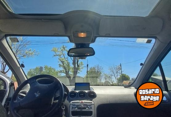 Autos - Peugeot 308 allure techo y nav 2013 Nafta 199000Km - En Venta