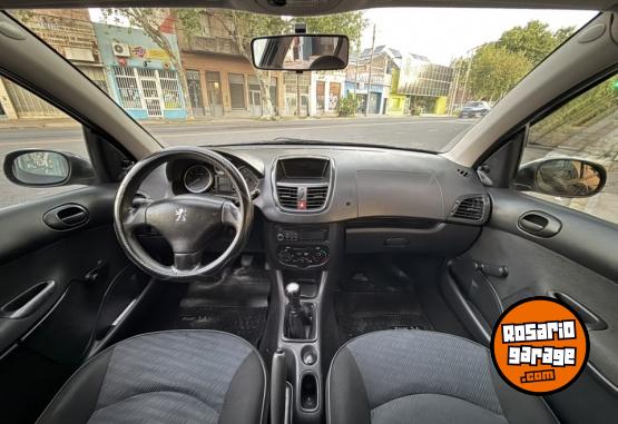 Autos - Peugeot 207 2011 Nafta 100000Km - En Venta