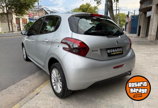 Autos - Peugeot 208 Allure 2018 Nafta 90000Km - En Venta