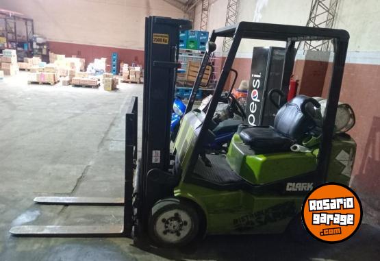 Camiones y Grúas - clarck oportunidad - En Venta