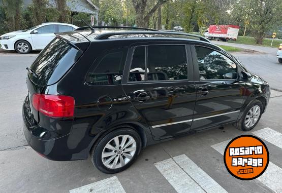 Autos - Volkswagen Suran 2011 Nafta 154000Km - En Venta