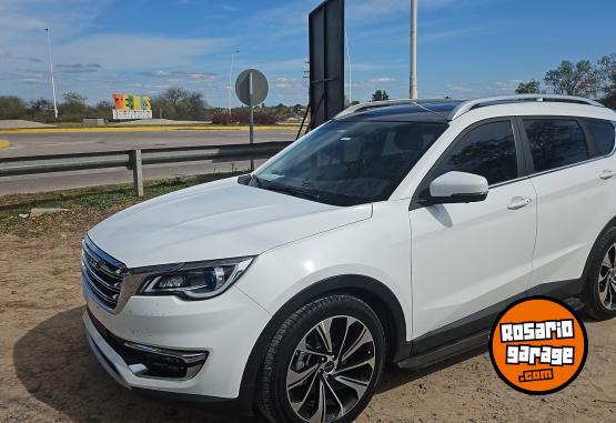 Camionetas - Jetour X70 2025 Nafta 16000Km - En Venta