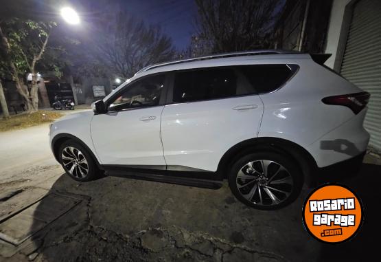 Camionetas - Jetour X70 2025 Nafta 16000Km - En Venta