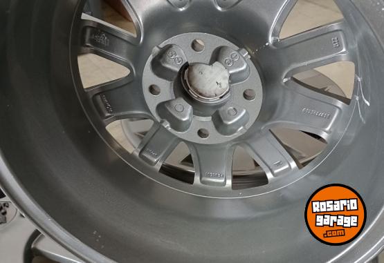 Accesorios para Autos - Llantas Peugeot 207 original 15" - En Venta