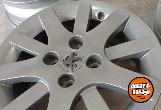 Accesorios para Autos - Llantas Peugeot 207 original 15" - En Venta