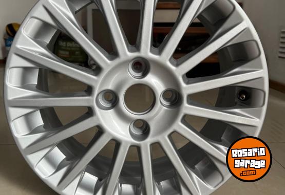 Accesorios para Autos - Llanta Ford Fiesta Kinetic Rodado 16 NUEVA - En Venta