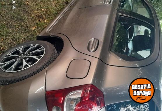 Autos - Toyota Etios xls 5 puertas 2018 Nafta 150000Km - En Venta