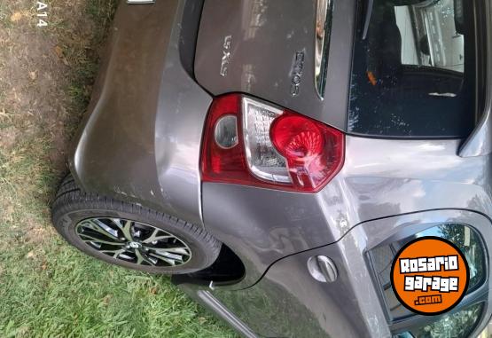 Autos - Toyota Etios xls 5 puertas 2018 Nafta 150000Km - En Venta