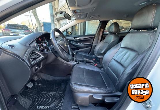 Autos - Chevrolet Cruze LT 2017 Nafta 100000Km - En Venta