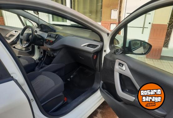 Autos - Peugeot 208 active 1.5 2017 Nafta 79000Km - En Venta