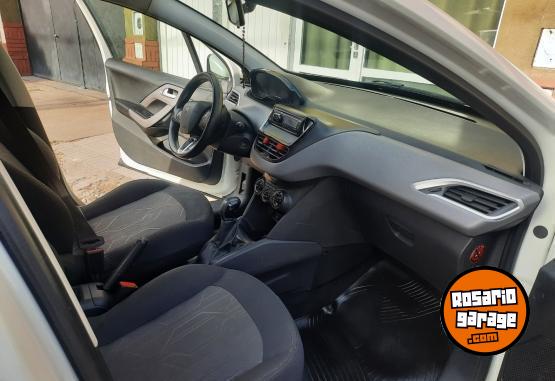 Autos - Peugeot 208 active 1.5 2017 Nafta 79000Km - En Venta
