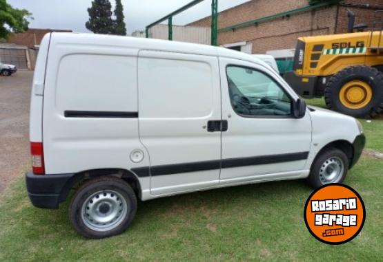 Utilitarios - Peugeot Parnert 2012 Diesel 190000Km - En Venta