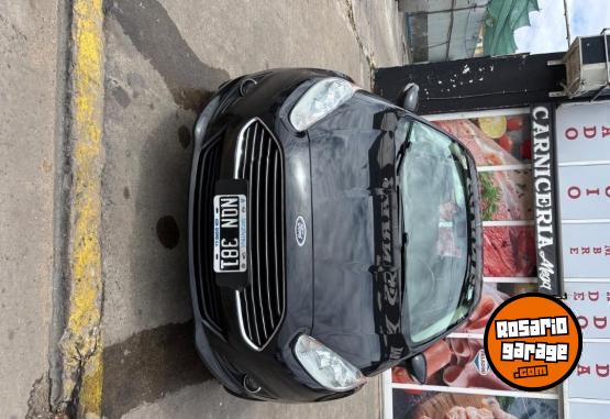 Autos - Ford Fiesta Titaniun 2014 Nafta 92000Km - En Venta