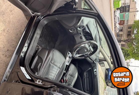 Autos - Ford Fiesta Titaniun 2014 Nafta 92000Km - En Venta