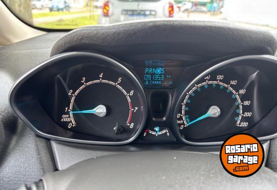 Autos - Ford Fiesta Titaniun 2014 Nafta 92000Km - En Venta