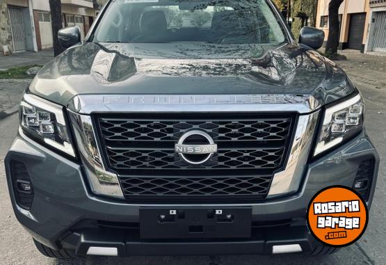 Camionetas - Nissan FRONTIER XE 2025 Diesel 4900Km - En Venta