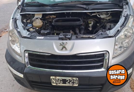 Utilitarios - Peugeot Expert 2014 Diesel 285000Km - En Venta