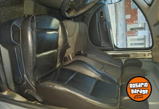 Utilitarios - Peugeot Expert 2014 Diesel 285000Km - En Venta