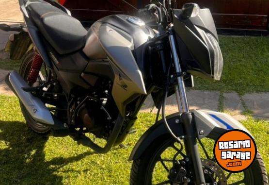 Motos - Honda Twister 125 DLX 2023 Nafta 12000Km - En Venta
