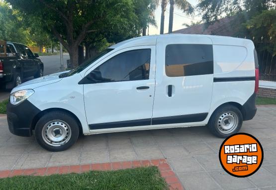 Utilitarios - Renault Kangoo diesel 5 asientos 2019 Diesel 147000Km - En Venta
