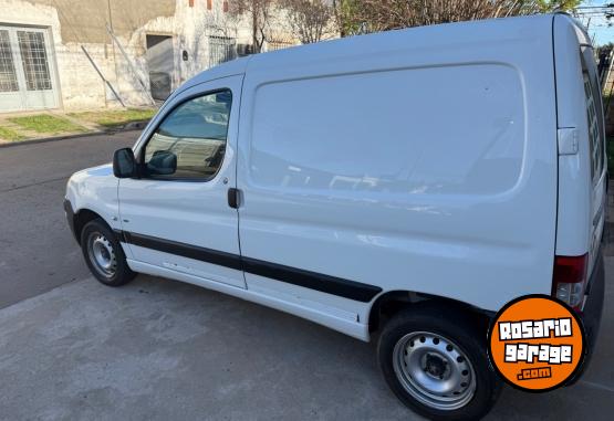 Utilitarios - Peugeot Partner 2012 Diesel 183000Km - En Venta