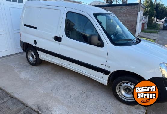Utilitarios - Peugeot Partner 2012 Diesel 183000Km - En Venta