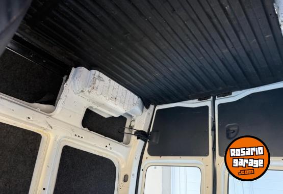 Utilitarios - Peugeot Partner 2012 Diesel 183000Km - En Venta