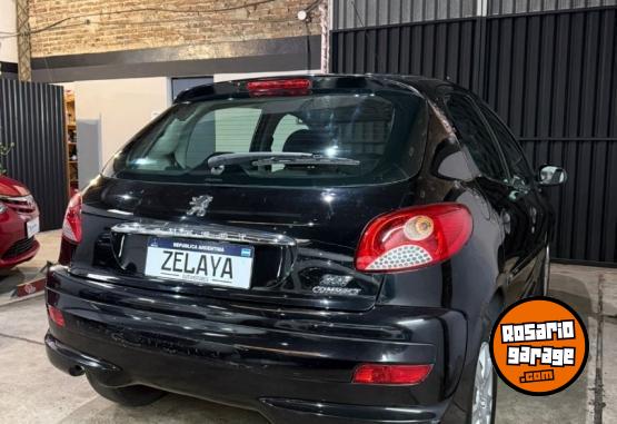 Autos - Peugeot 207 2014 Nafta 98230Km - En Venta