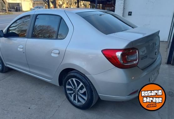 Autos - Renault Logan Intense 2022 GNC 104000Km - En Venta