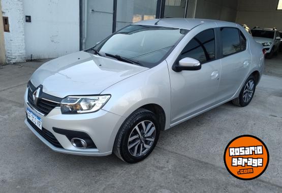 Autos - Renault Logan Intense 2022 GNC 104000Km - En Venta