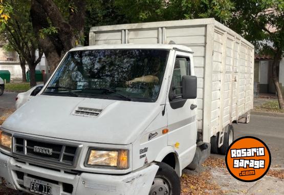 Camiones y Grúas - IVECO DAILY 35 10 2005 ÚNICA MANO - En Venta