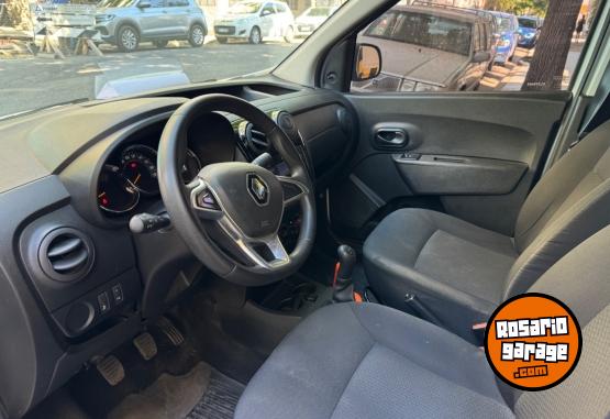 Utilitarios - Renault Kangoo Expresa Furgon 2019 Nafta 87000Km - En Venta